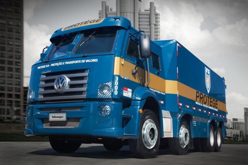 Volkswagen Constellation 8x2