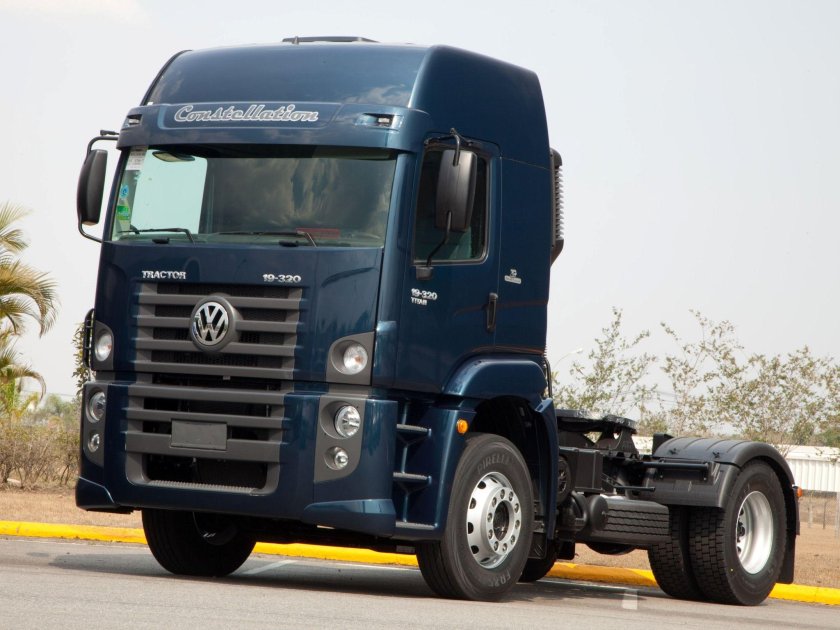 Volkswagen Constellation