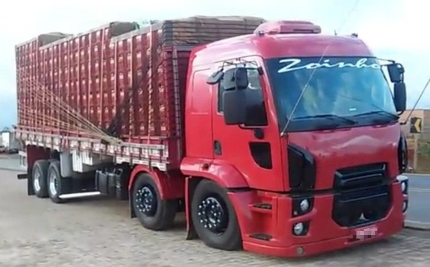 Транспорт грузовик