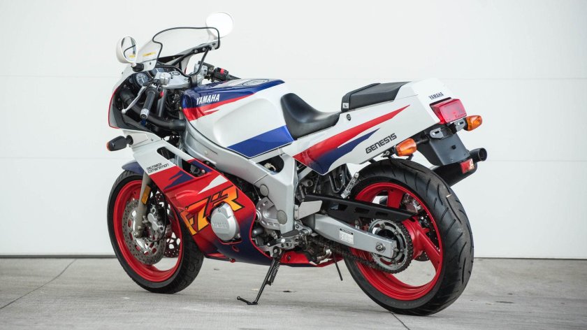 Ямаха FZR 600