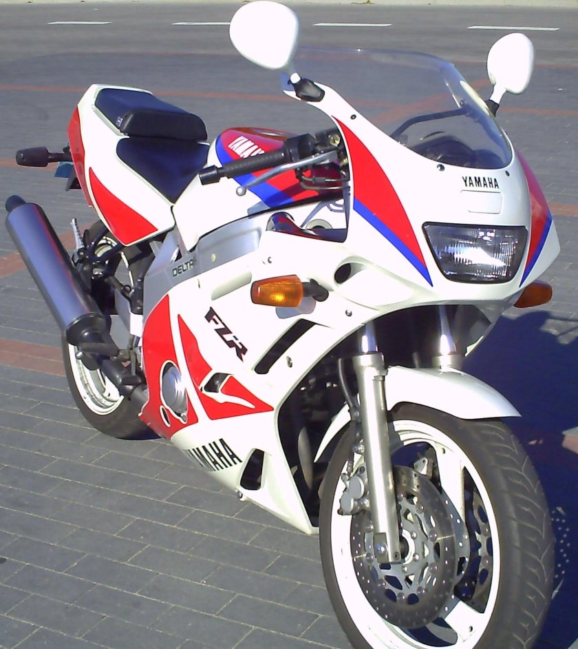 Yamaha FZR 600
