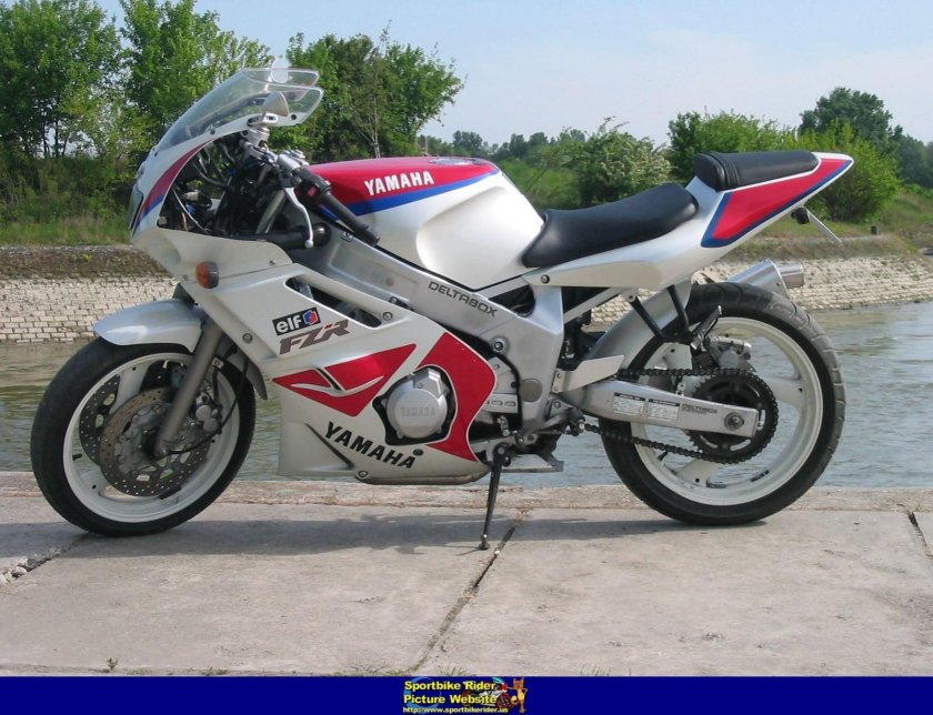 Yamaha fzr600r