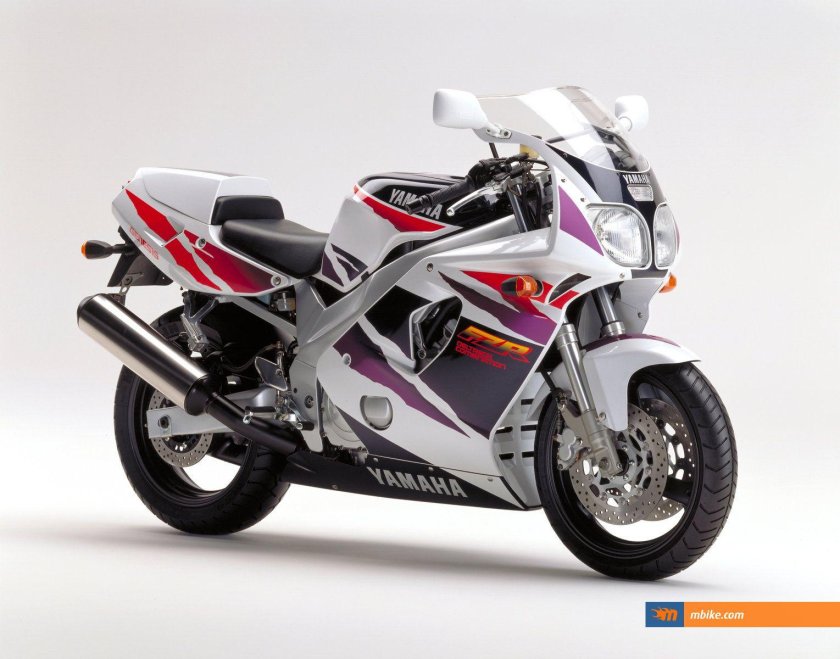 Yamaha fzr600r