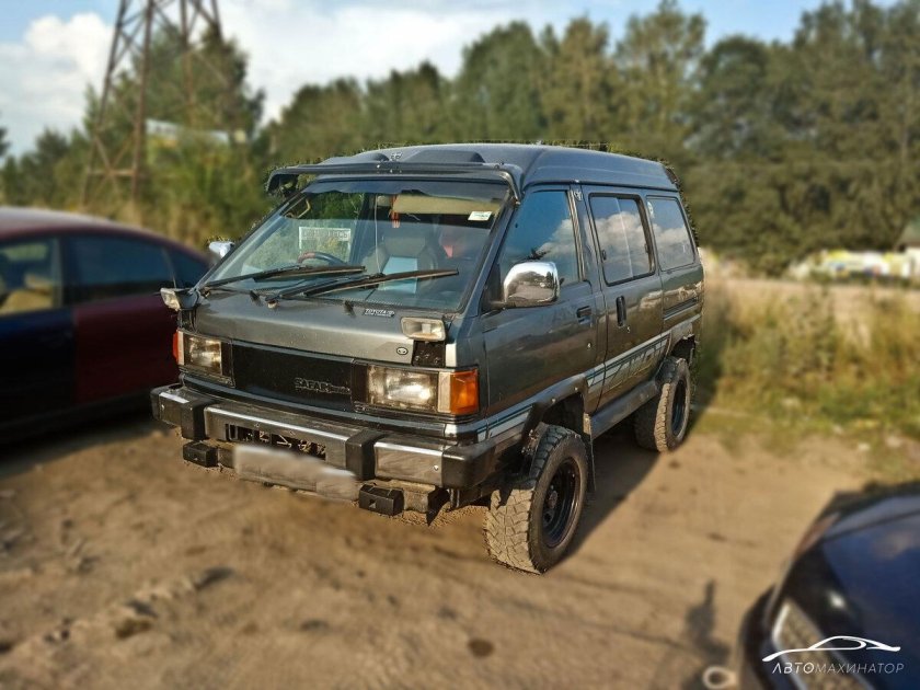 Toyota микроавтобус Hiace 1990