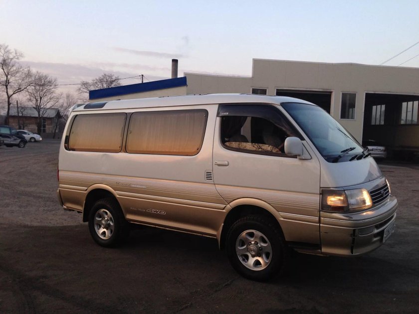 Тойота Хайс 4вд