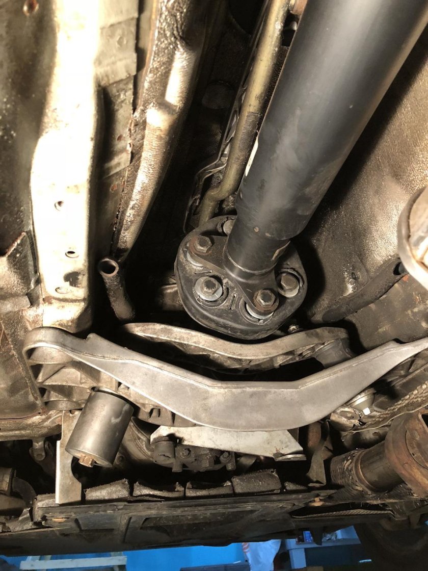 Кардан задний БМВ х5 е53