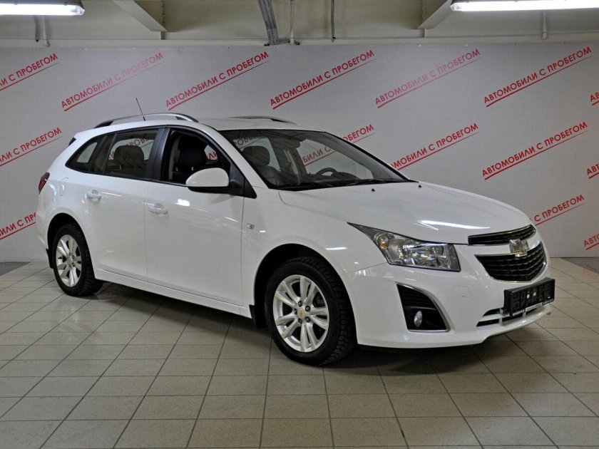 Шевроле Круз универсал 2013 белый
