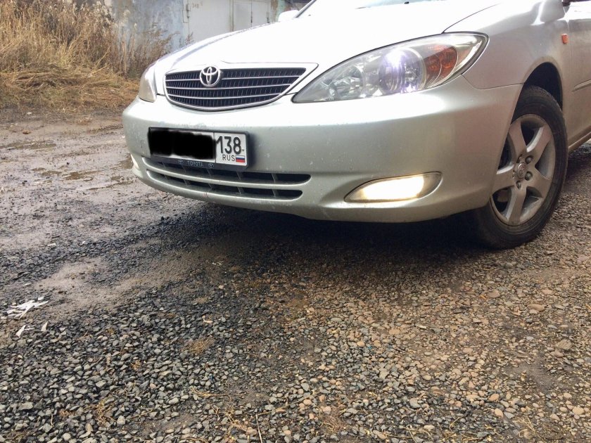 Toyota Camry 2004 противотуманки