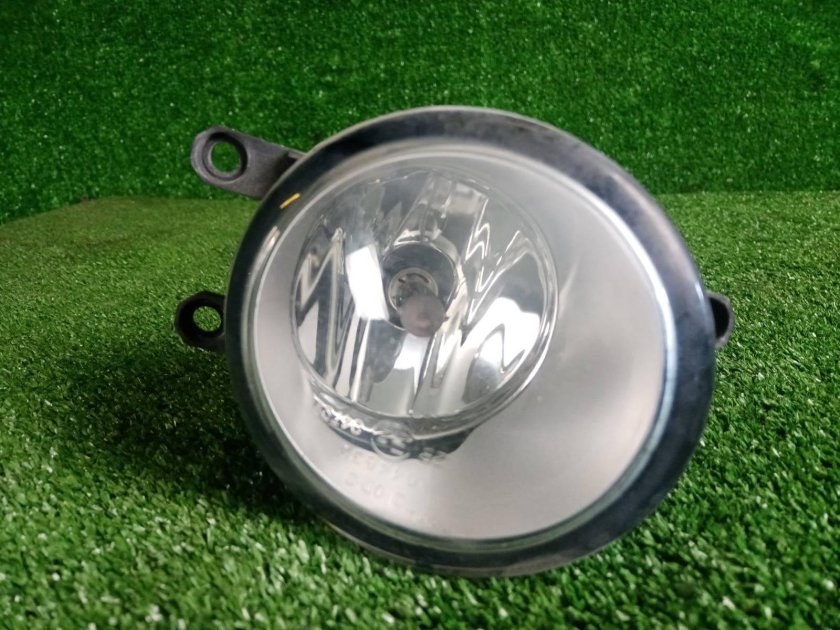 Фара противотуманная toyota