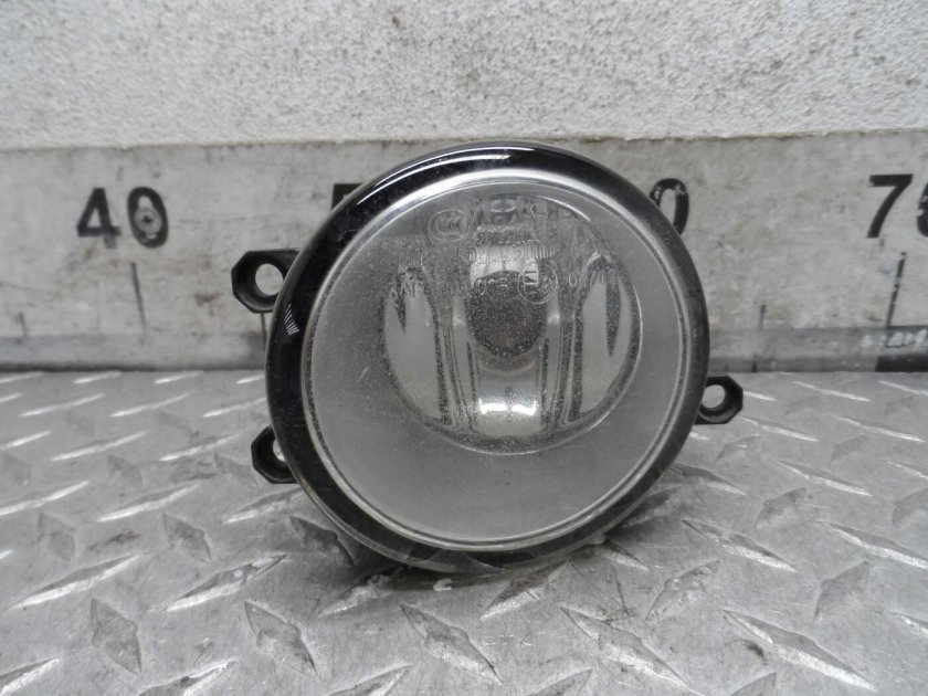 Ford 1473526 ПТФ левая