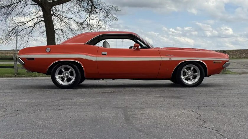 Dodge challenger r t