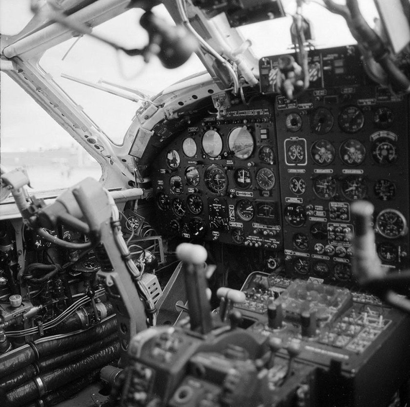 Бе-12 кабина