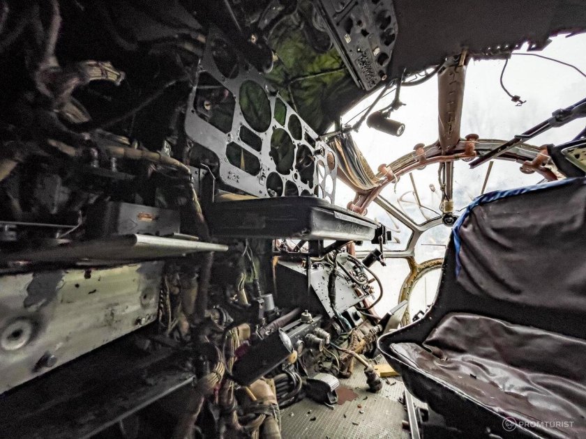 Кабина штурмана АН-22