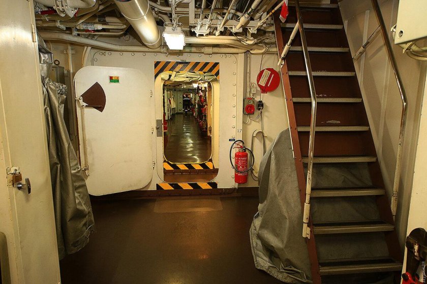 Коридор корабля