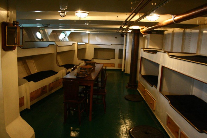 Петр Великий крейсер внутри каюты