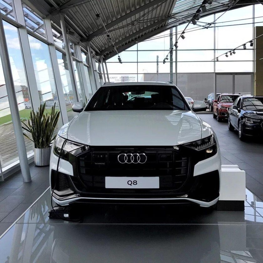 Audi q8