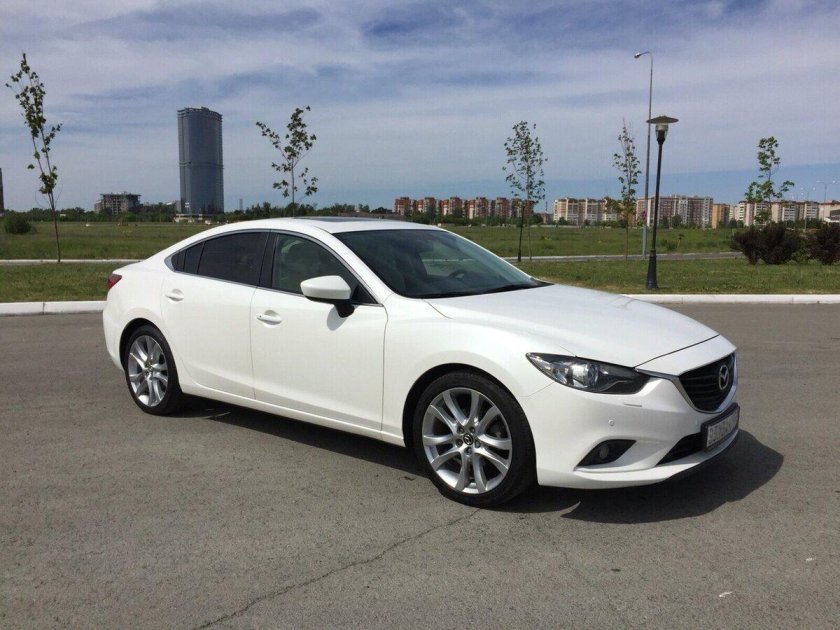 Мазда 6 2013 седан белая