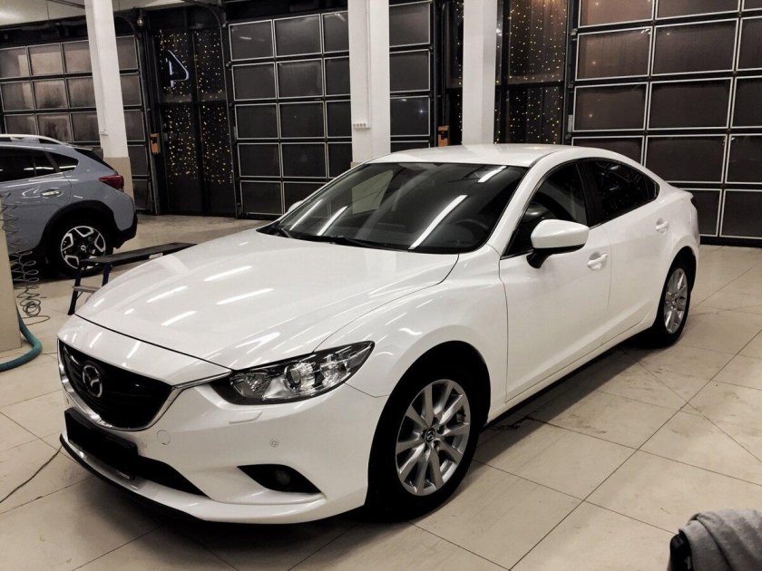 Мазда 6 2017 белая