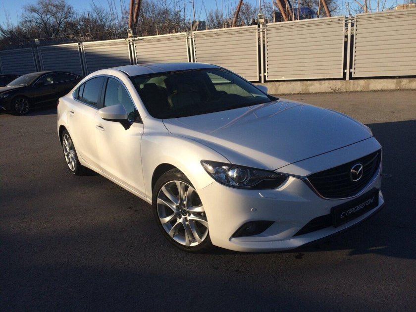 Мазда 6 2017 белая