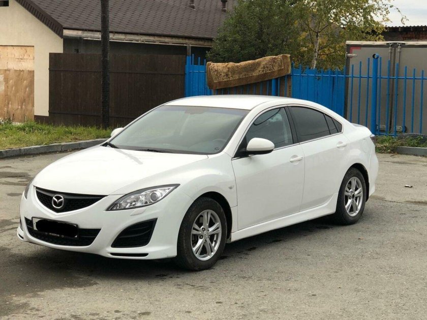 Mazda 6 2010 белая