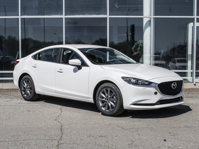 Mazda 6 белая