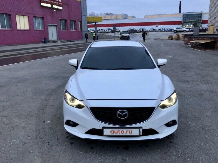 Мазда 6 белая