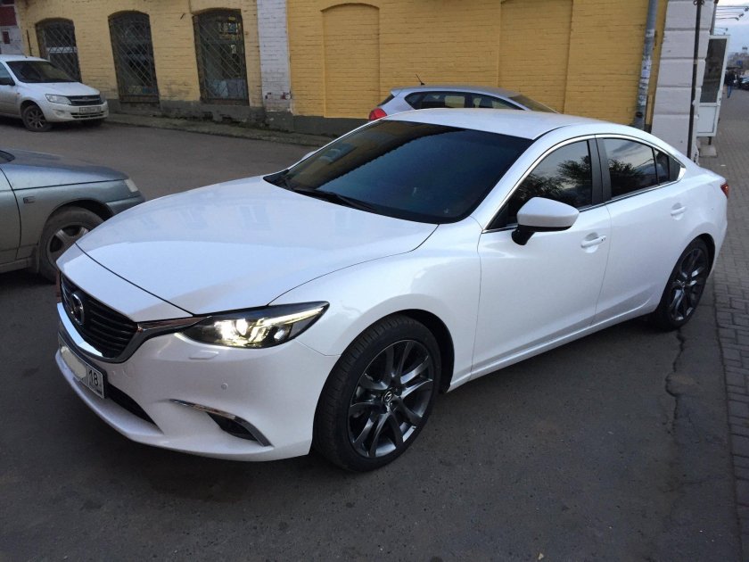 Mazda 6 белая тонированная