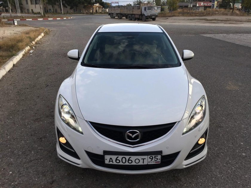 Мазда 6 белая 2011