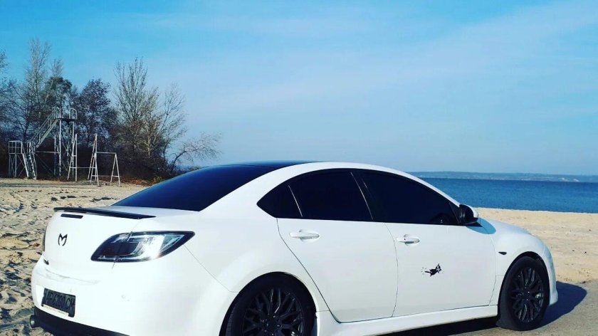 Мазда 6 GH белая