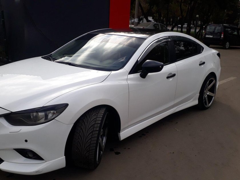 Mazda 6 белая