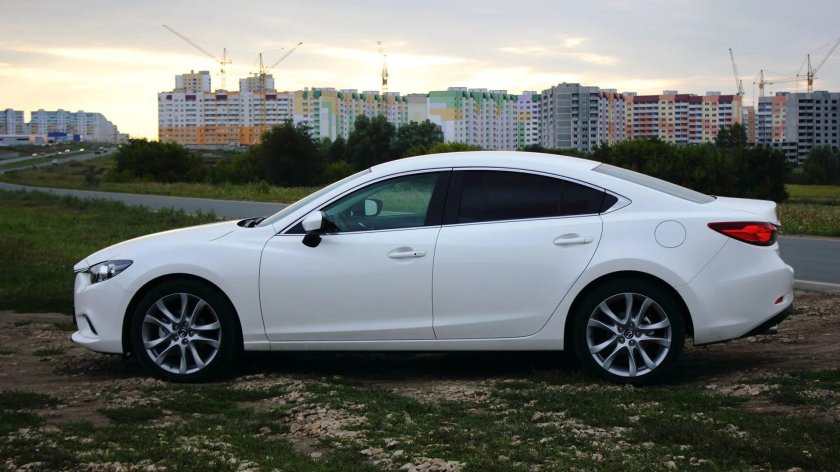 Мазда 6 седан белая