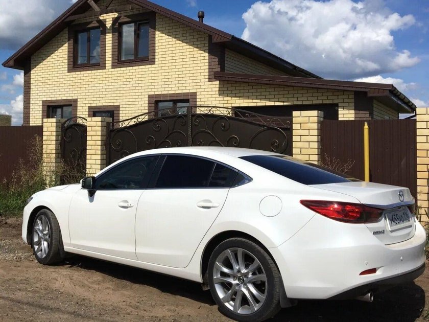 Mazda 6 белая
