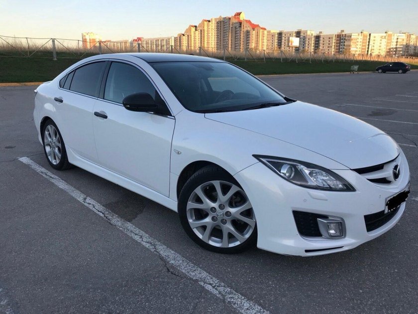 Mazda 6 2008 белая