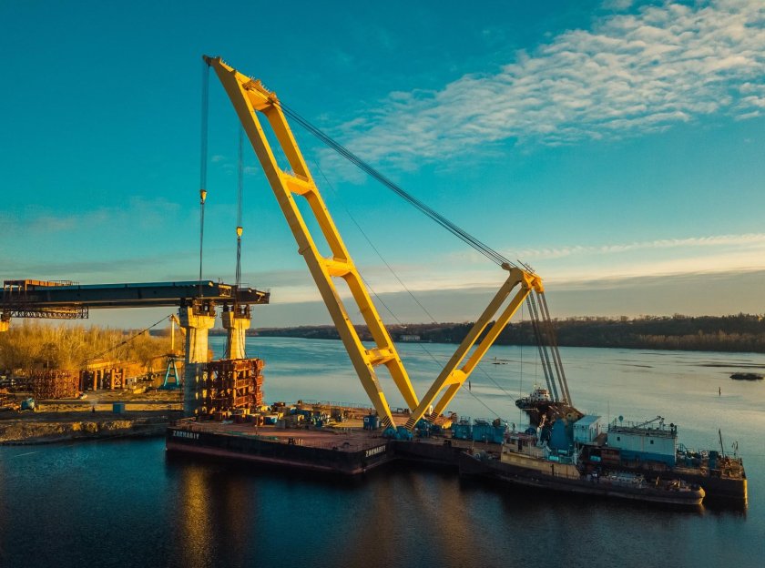 Плавучий Речной кран Захарий LK-600