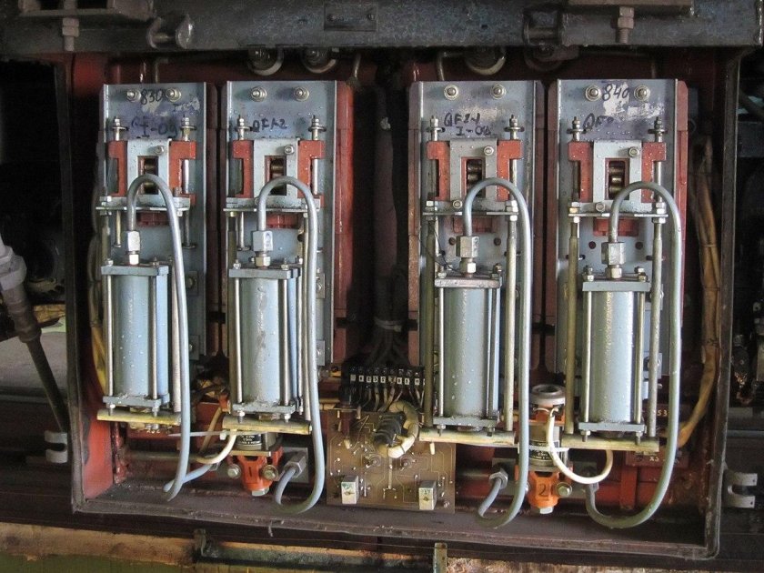 Быстродействующие выключатели 81-717