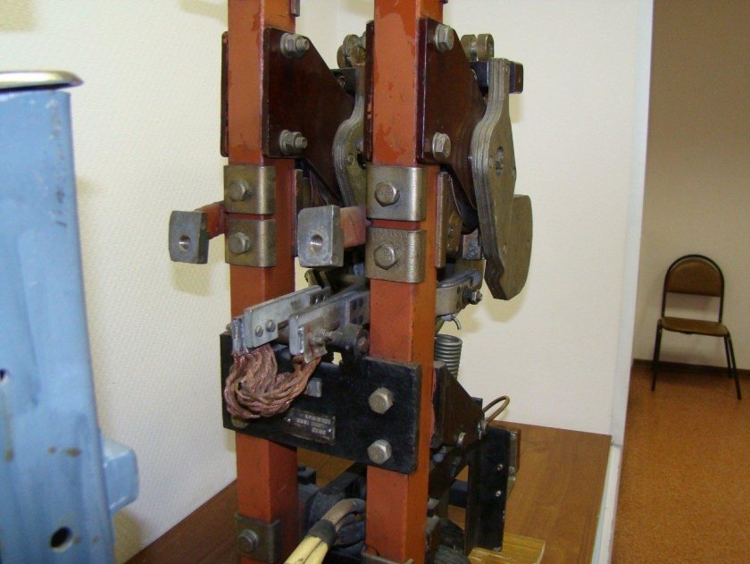 Быстродействующий выключатель БВП-105а