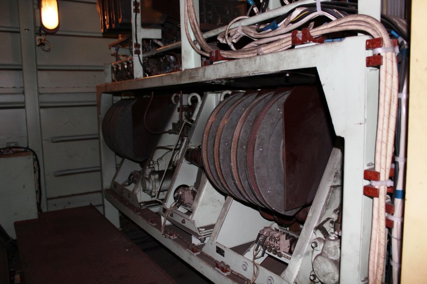 Кабеля qs15 на электровозе Ермак