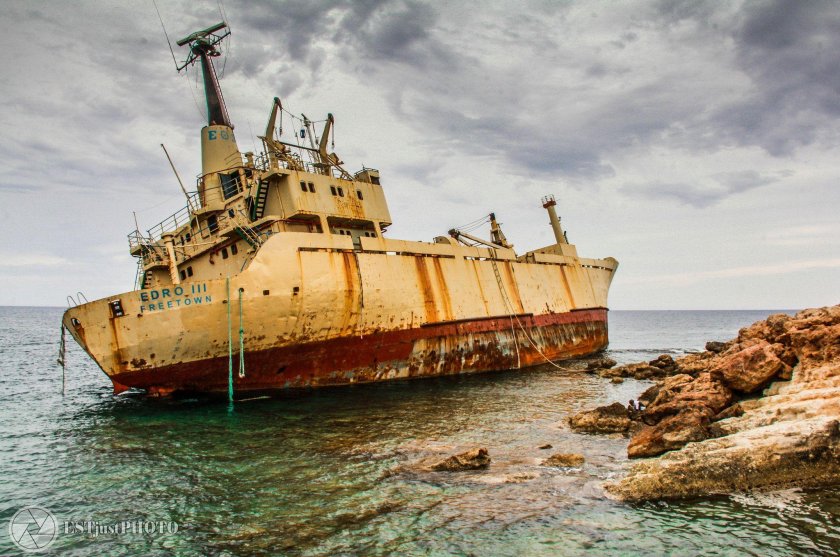 Заброшенный корабль Адриан Эванс