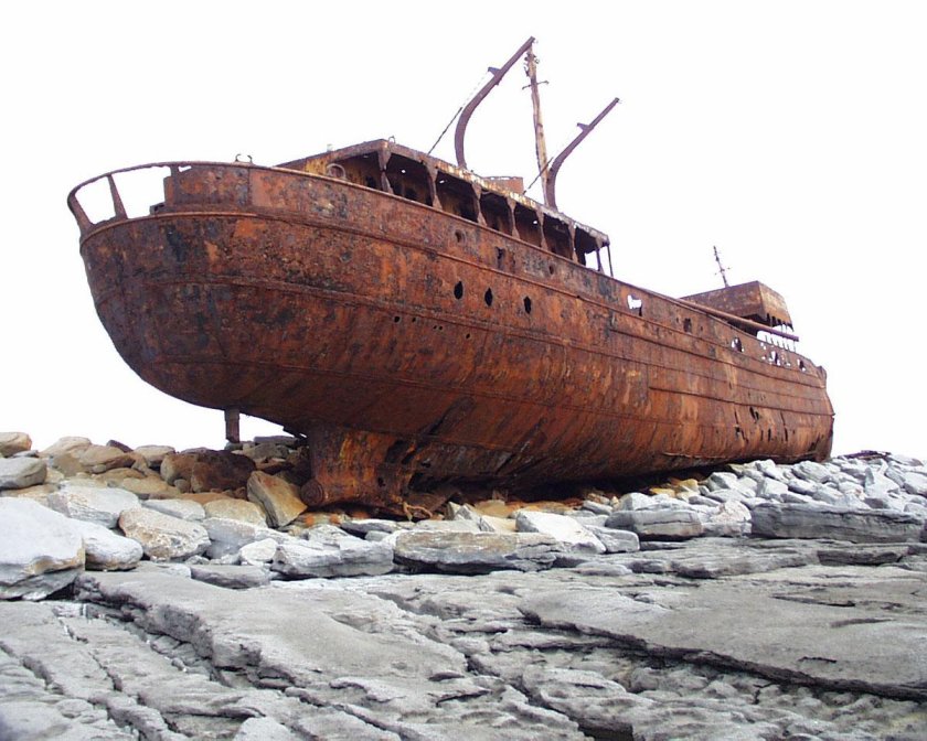 Несебр Ржавый корабль