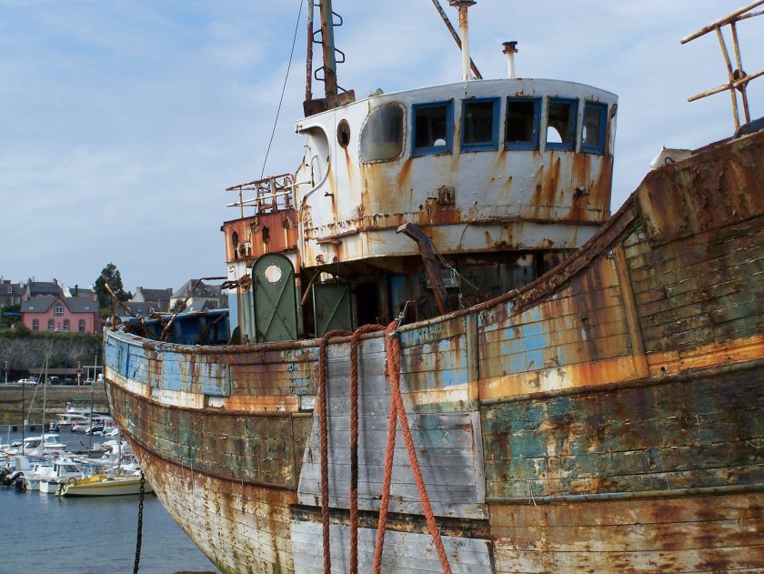 Затон память Парижской Коммуны кладбище кораблей