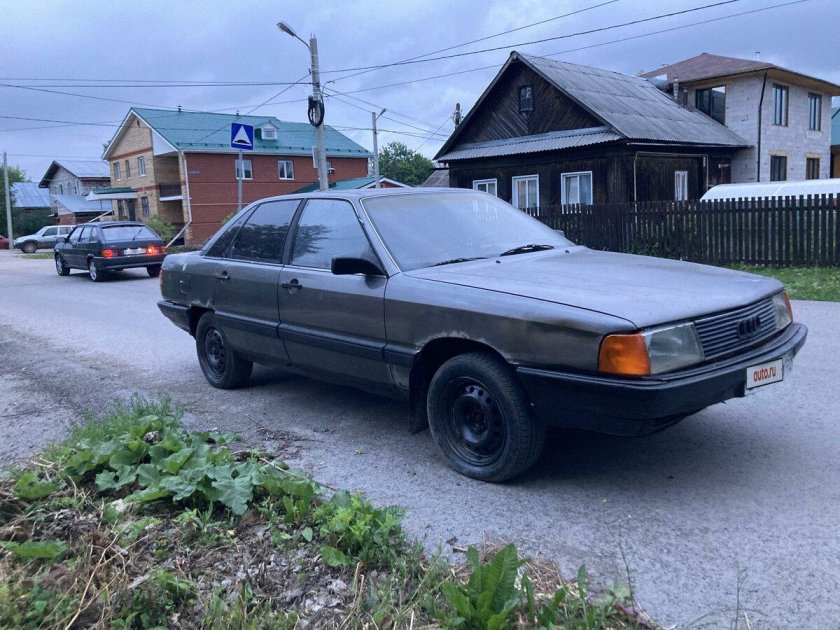 Audi 100 1984