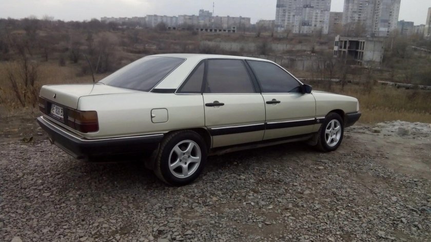 Audi 100 1984