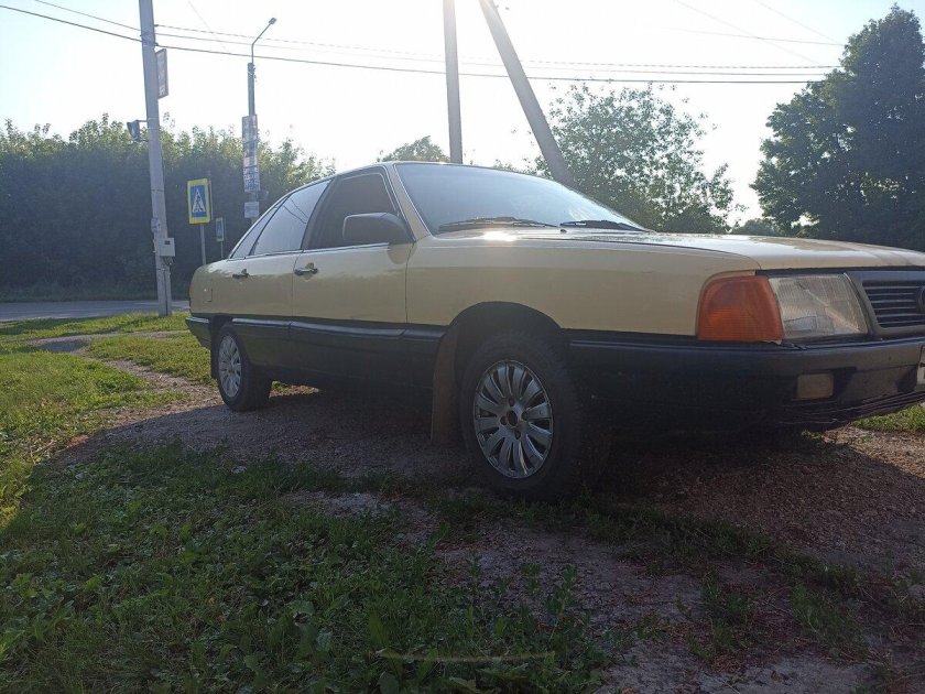 Ауди 100 1987 г.