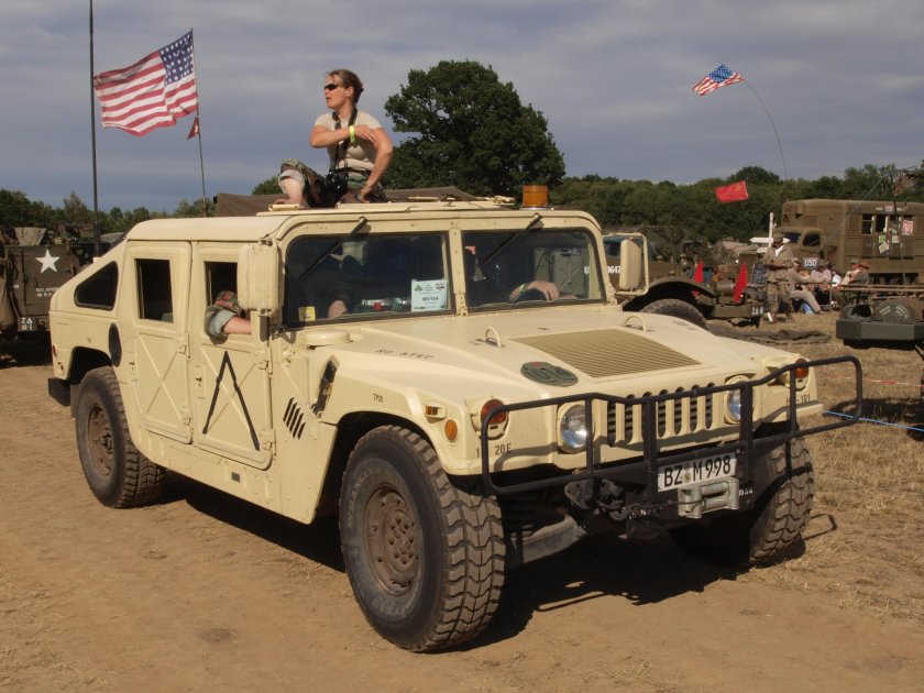 Хаммер h1 военный