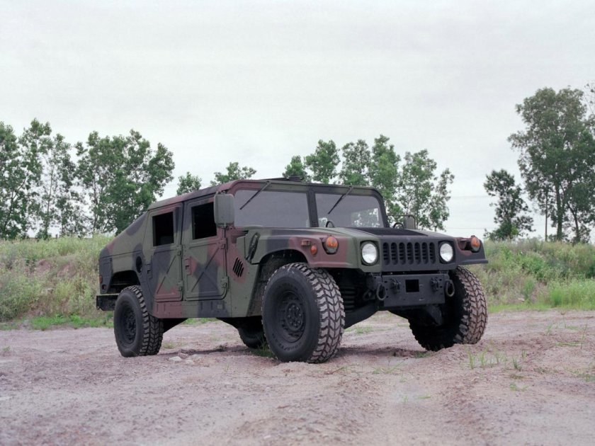 HMMWV m1025