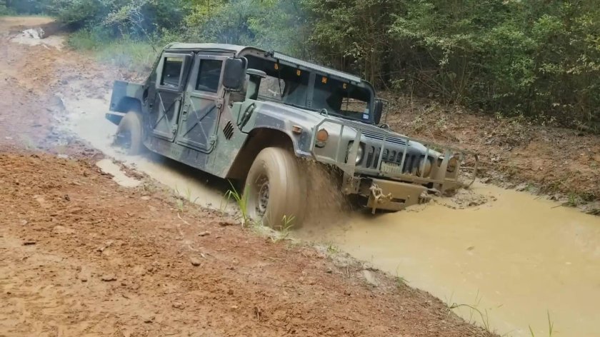 Hummer h 1 военный