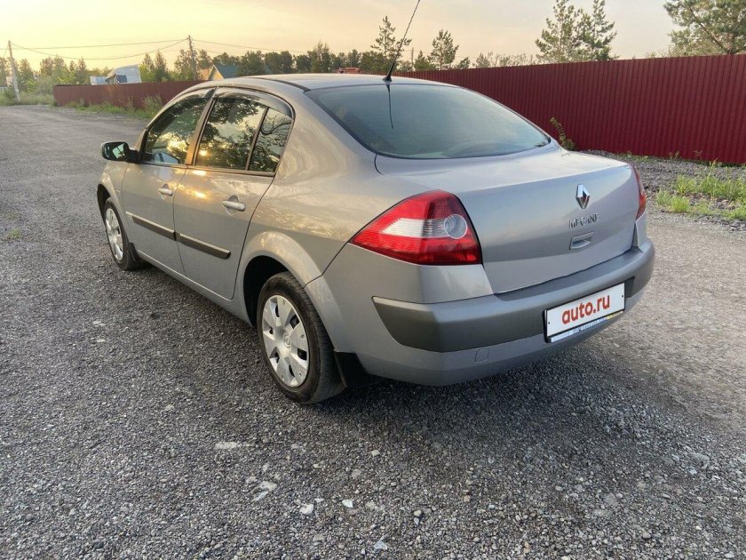 Рено Меган седан 2008 года