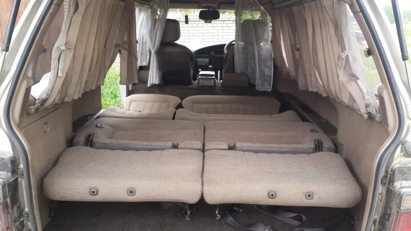 Toyota Master Ace Surf салон