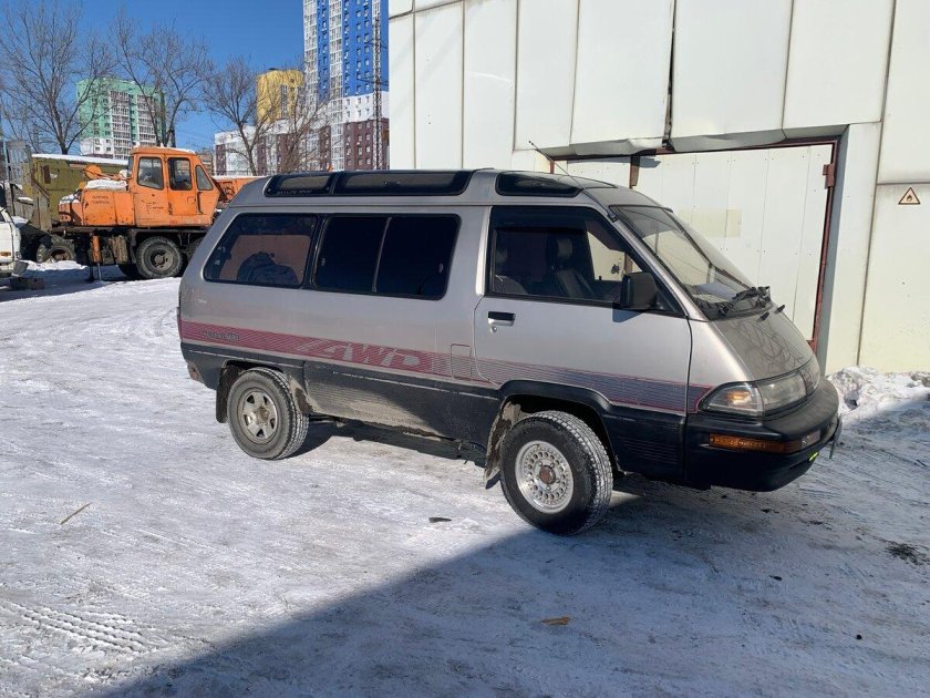 Toyota master ace surf 1990