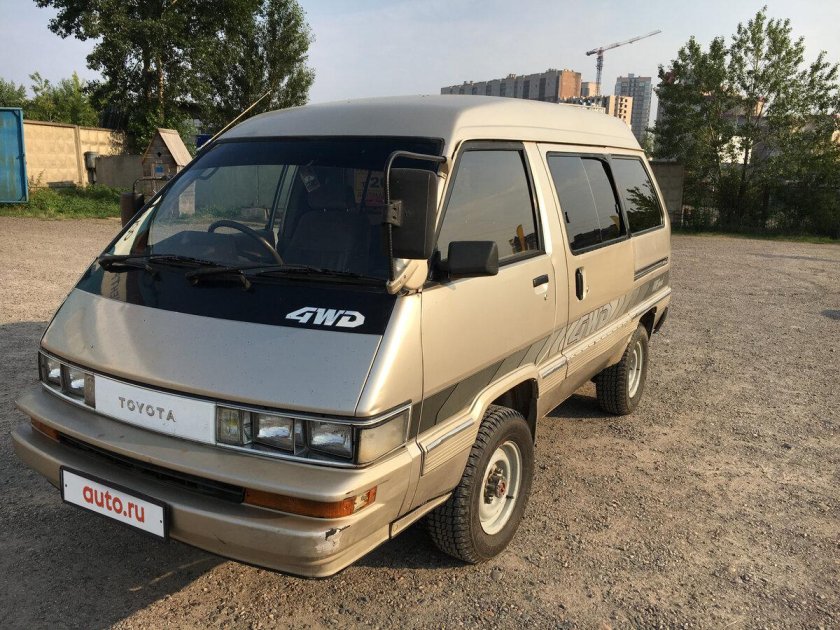 Toyota Master Ace 1982